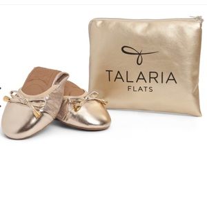 New Talaria Champagne Folding Flats Size 9